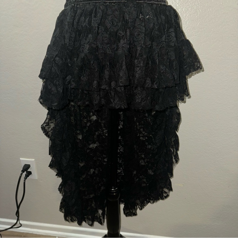 Lace side skirt